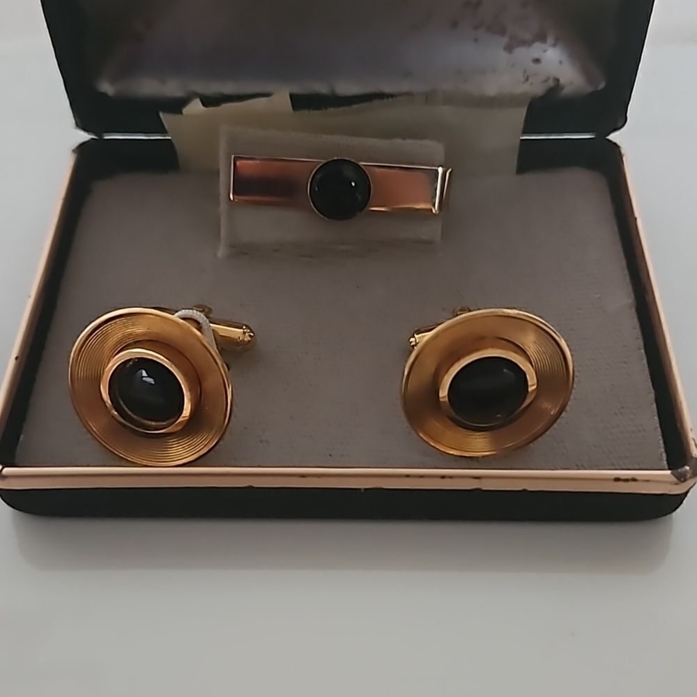 Vintage Men's 1960s Gold Plated Cufflinks & Tie Pin Black